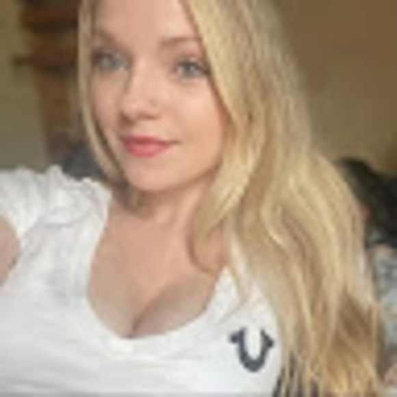 Meet your Posher, Alicia - Picture 1 of 1
